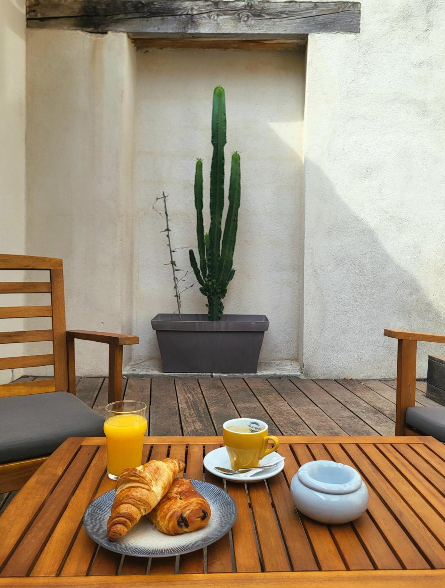 Maison D'Hotes Les Varietes Saint-Rémy-de-Provence Eksteriør bilde