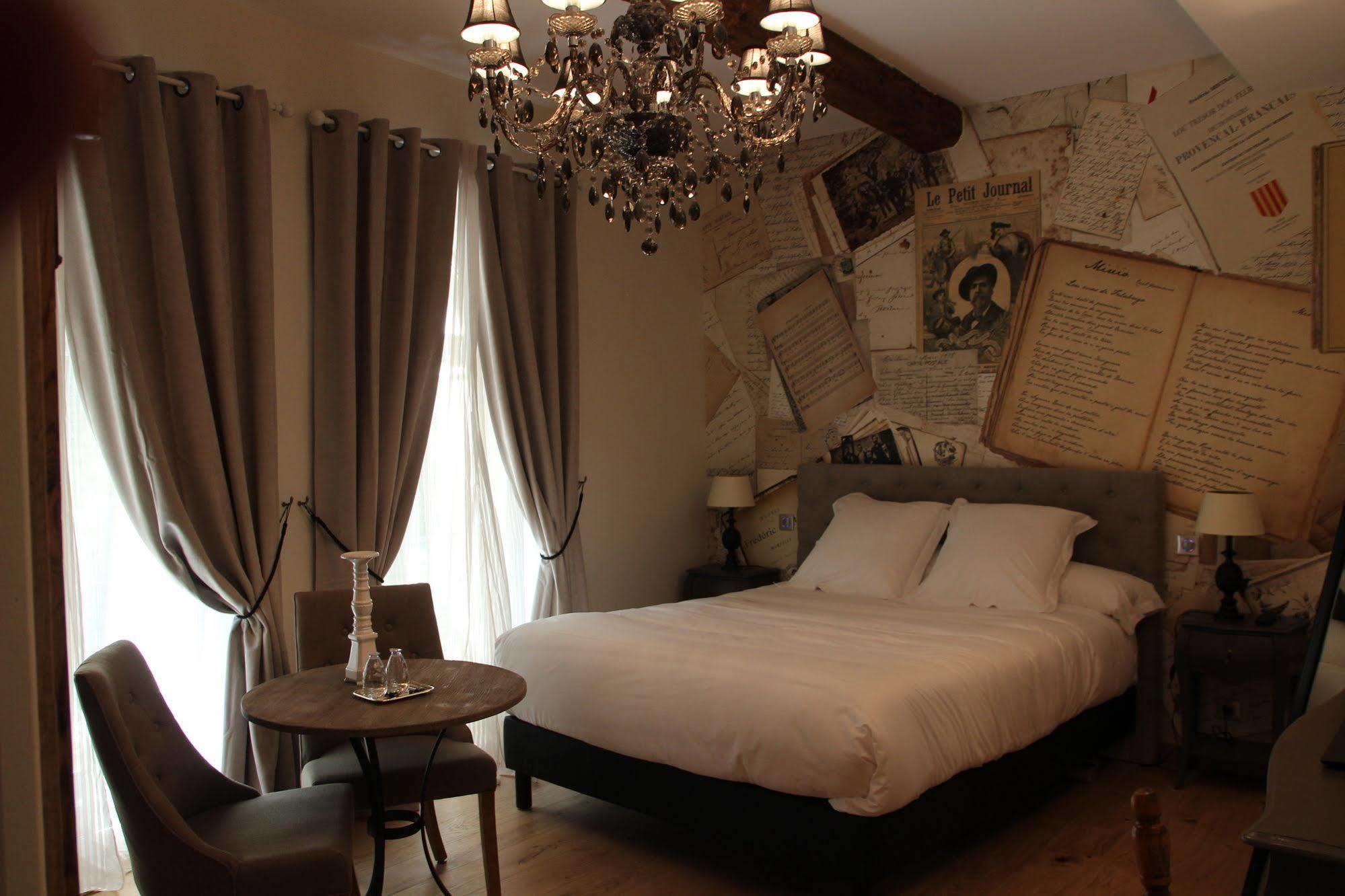Maison D'Hotes Les Varietes Saint-Rémy-de-Provence Eksteriør bilde
